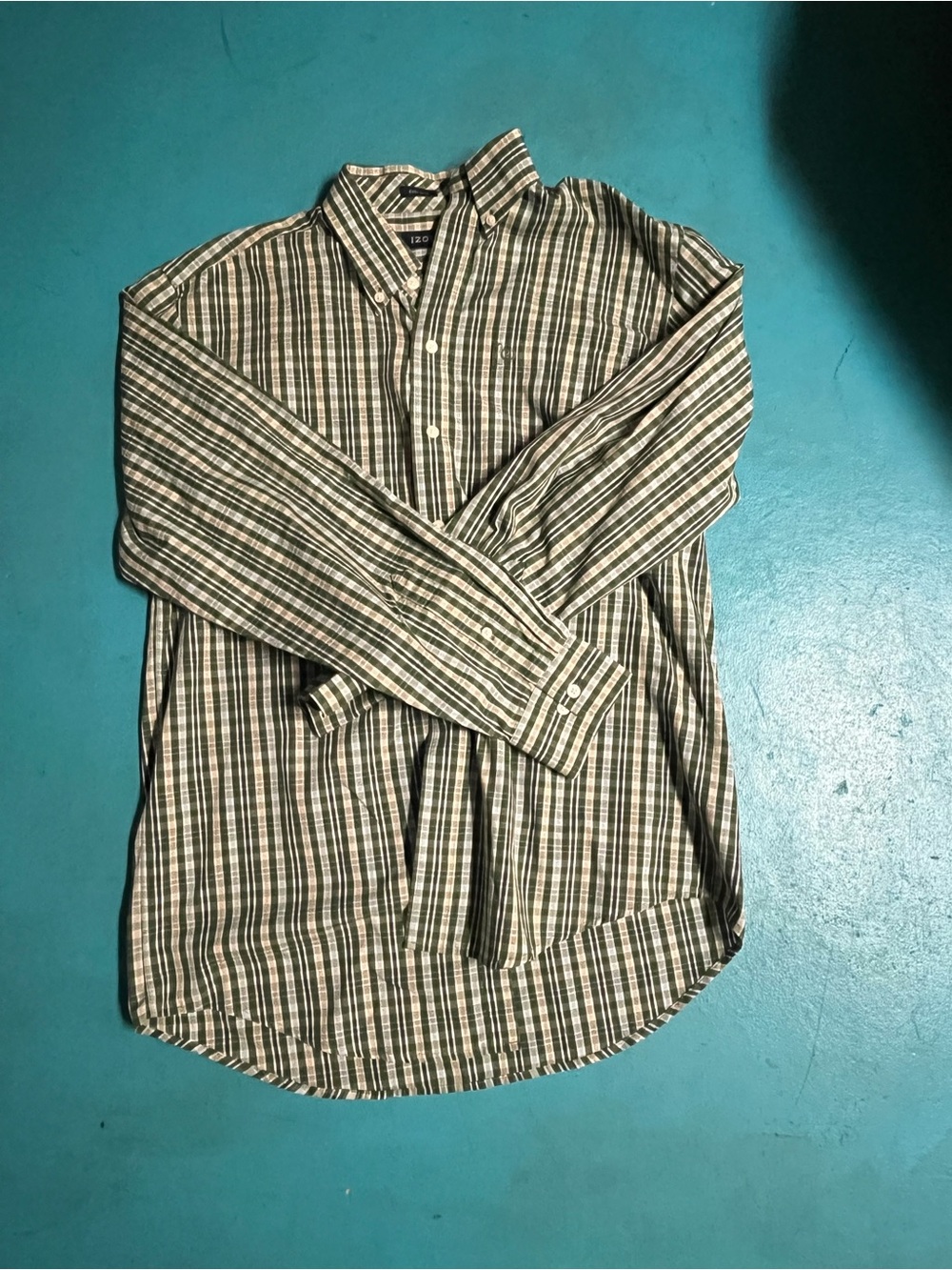 Izod Men's Green and White Plaid Button-Down Shirt